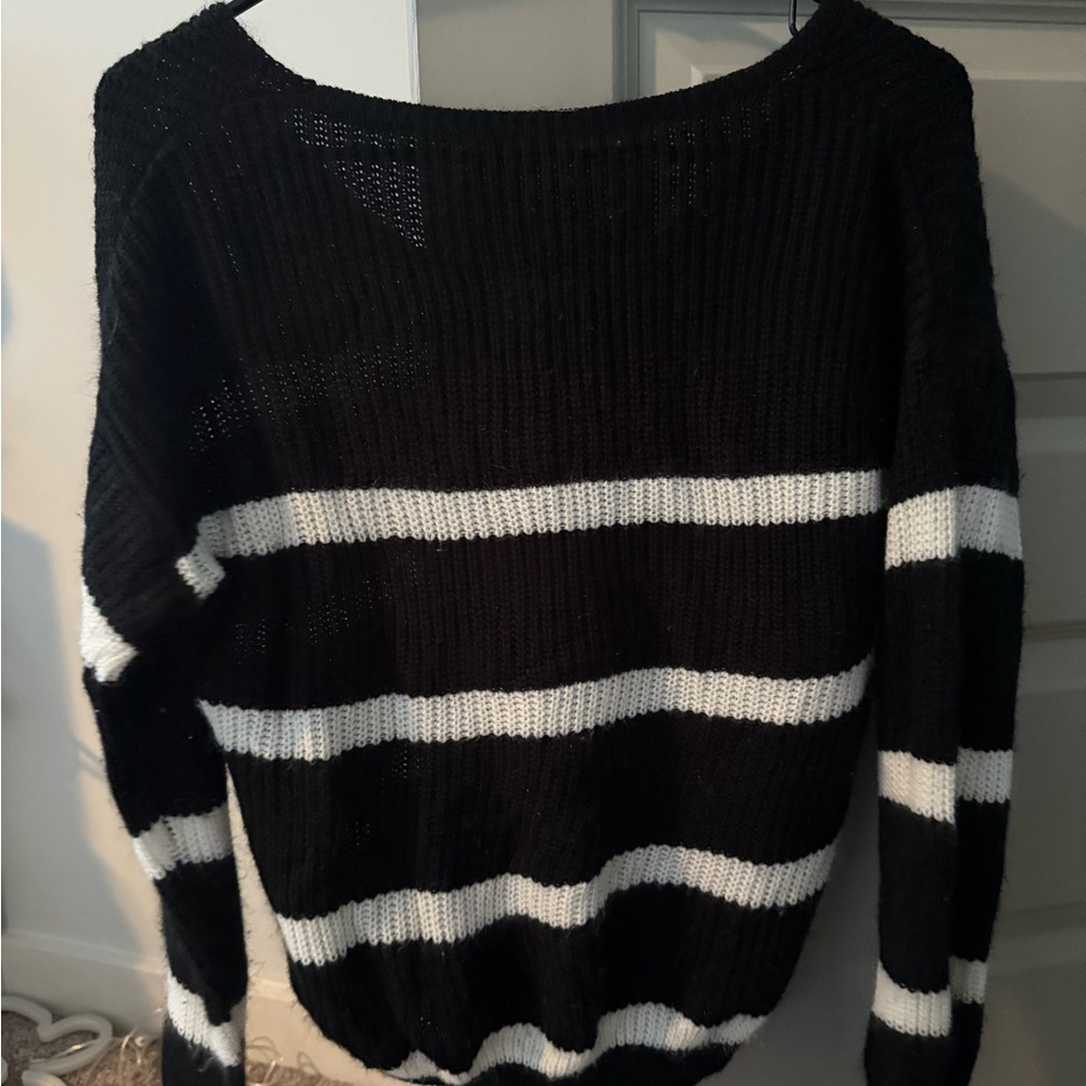 Striped Black and White Women's Sweater